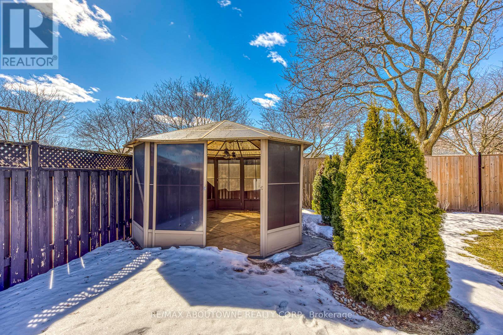322 Mary Street, Oakville, Ontario  L6K 3P6 - Photo 46 - W12160573