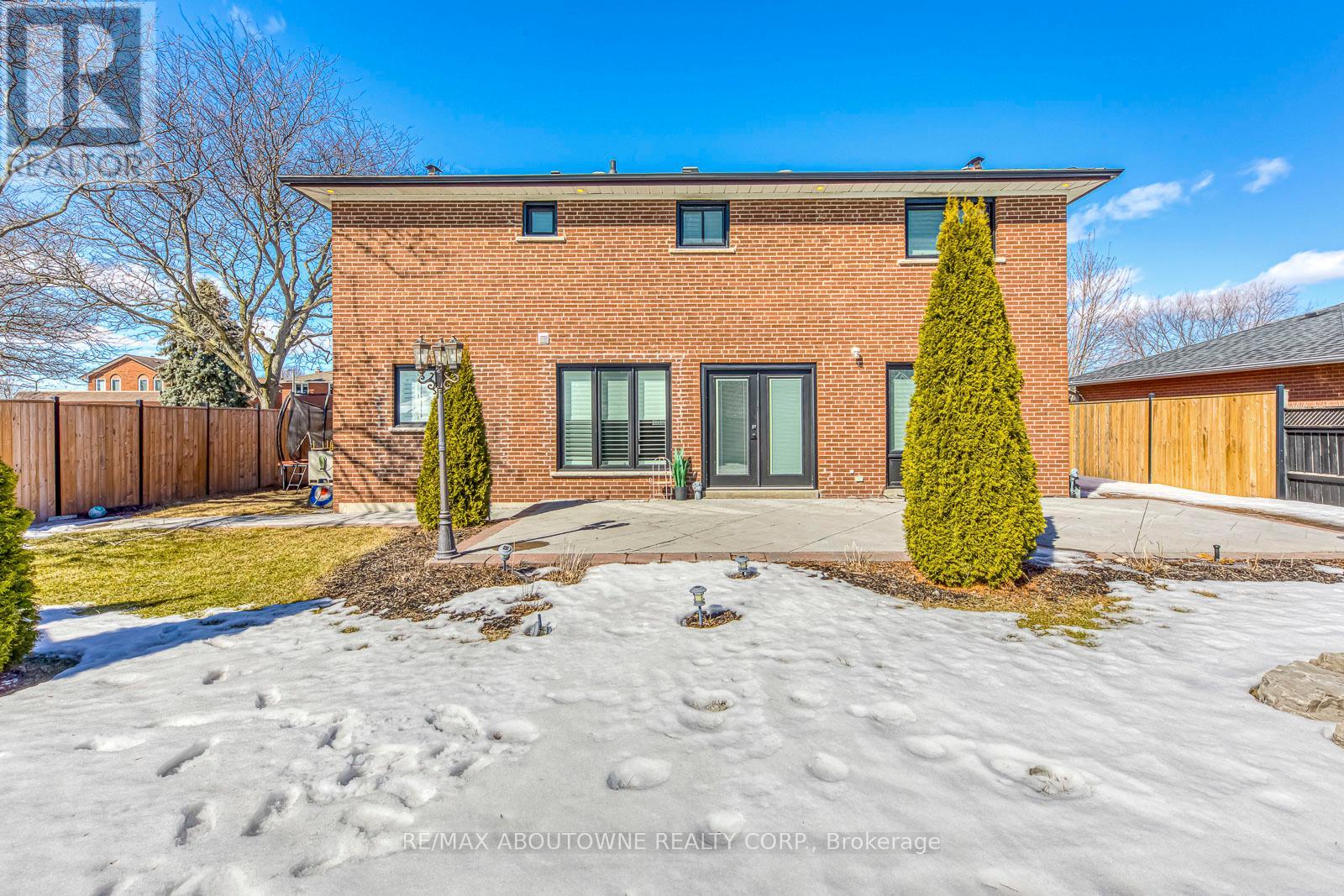 322 Mary Street, Oakville, Ontario  L6K 3P6 - Photo 50 - W12160573