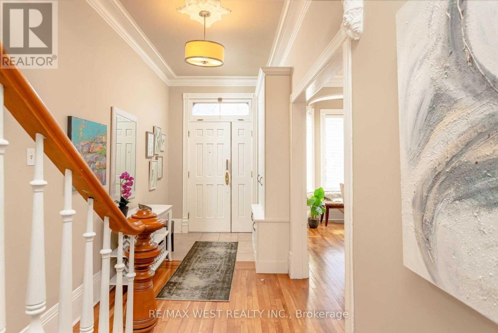 141 Dunn Avenue, Toronto, Ontario  M6K 2R8 - Photo 2 - W12160577