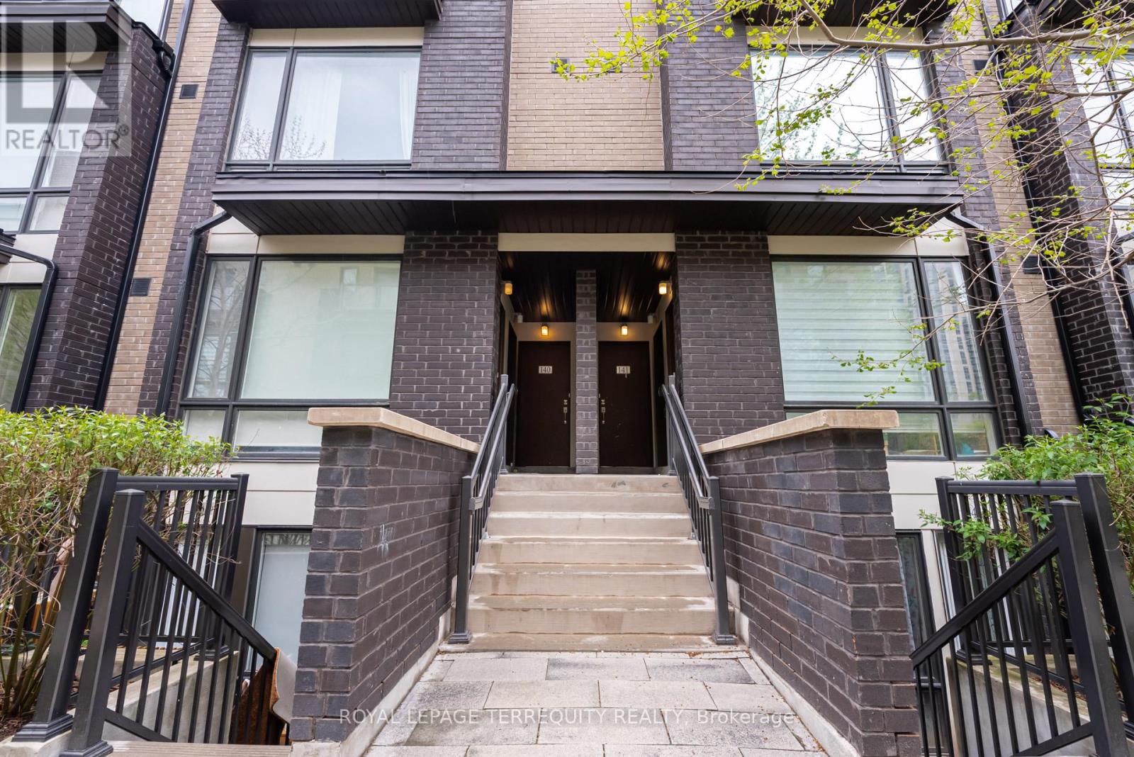 142 - 34 Fieldway Road, Toronto, Ontario  M8Z 0E3 - Photo 5 - W12160606