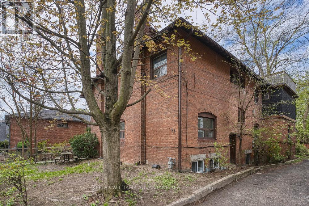 24 INDIAN ROAD CRESCENT, Toronto, Ontario