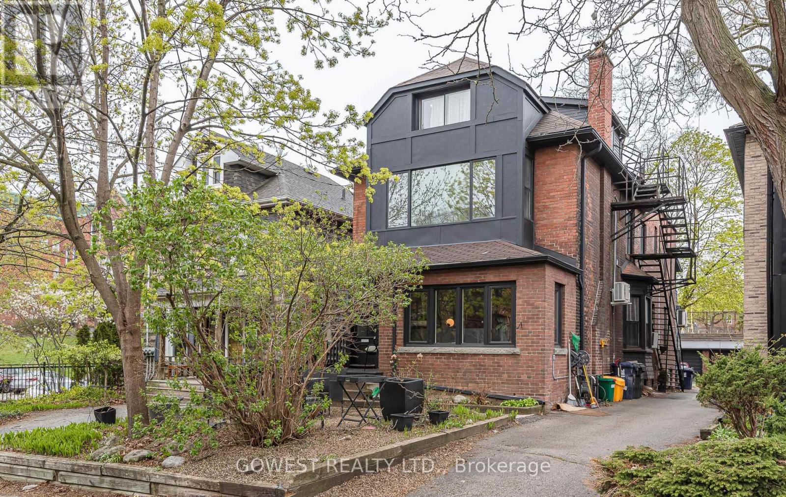 1 - 312 Quebec Avenue, Toronto, Ontario  M6P 2V3 - Photo 2 - W12160627