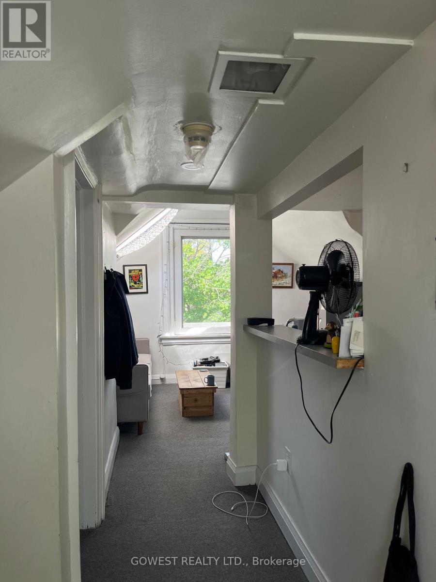 1 - 312 Quebec Avenue, Toronto, Ontario  M6P 2V3 - Photo 7 - W12160627