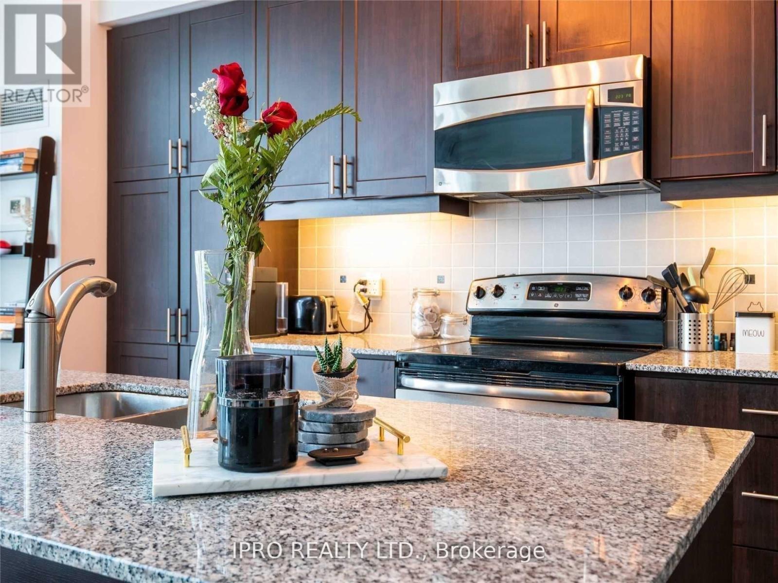 3101 - 223 Webb Drive, Mississauga, Ontario  L5B 0E8 - Photo 9 - W12160646