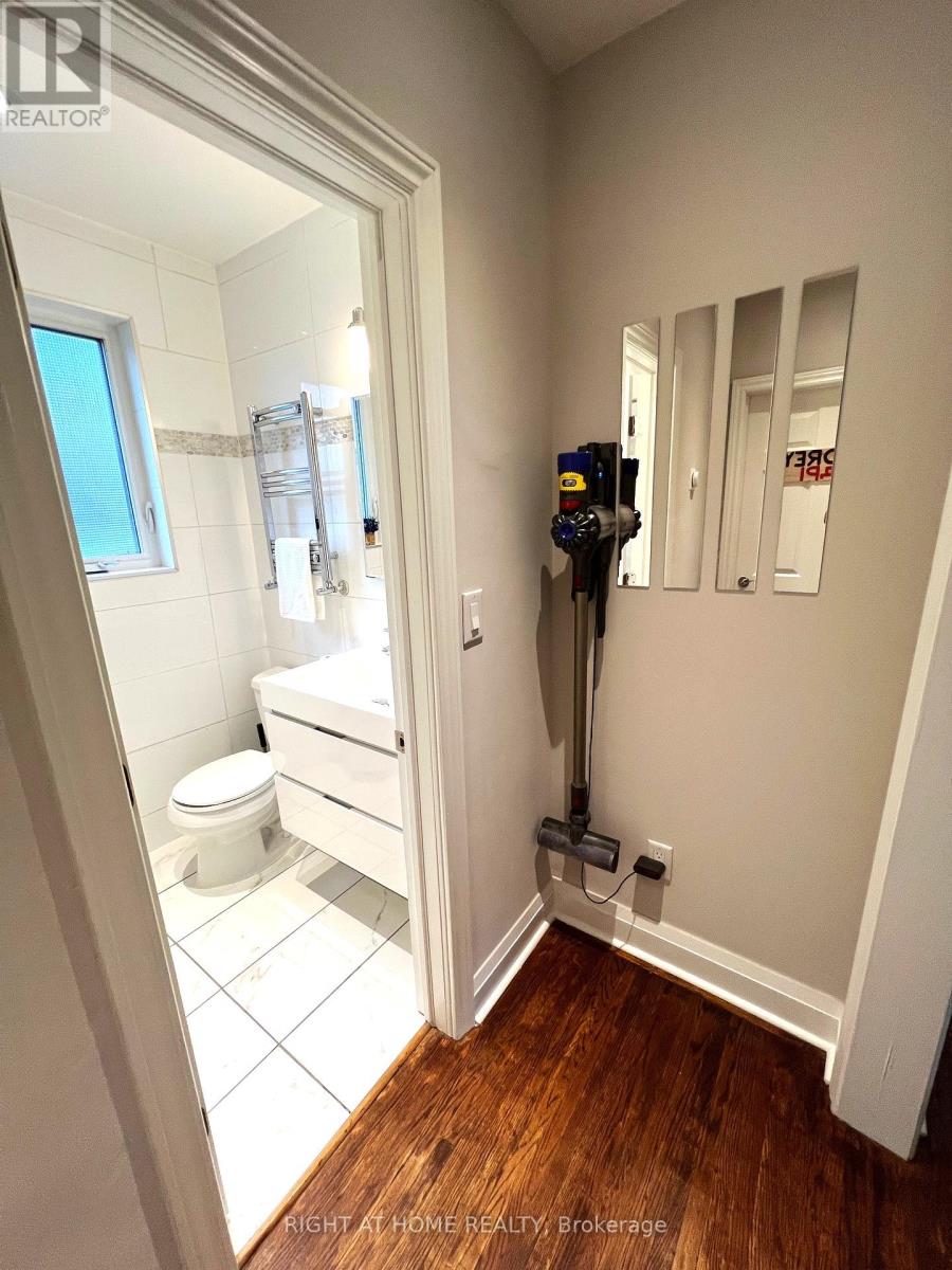 58 Yore Road, Toronto, Ontario  M6M 1W7 - Photo 16 - W12160703