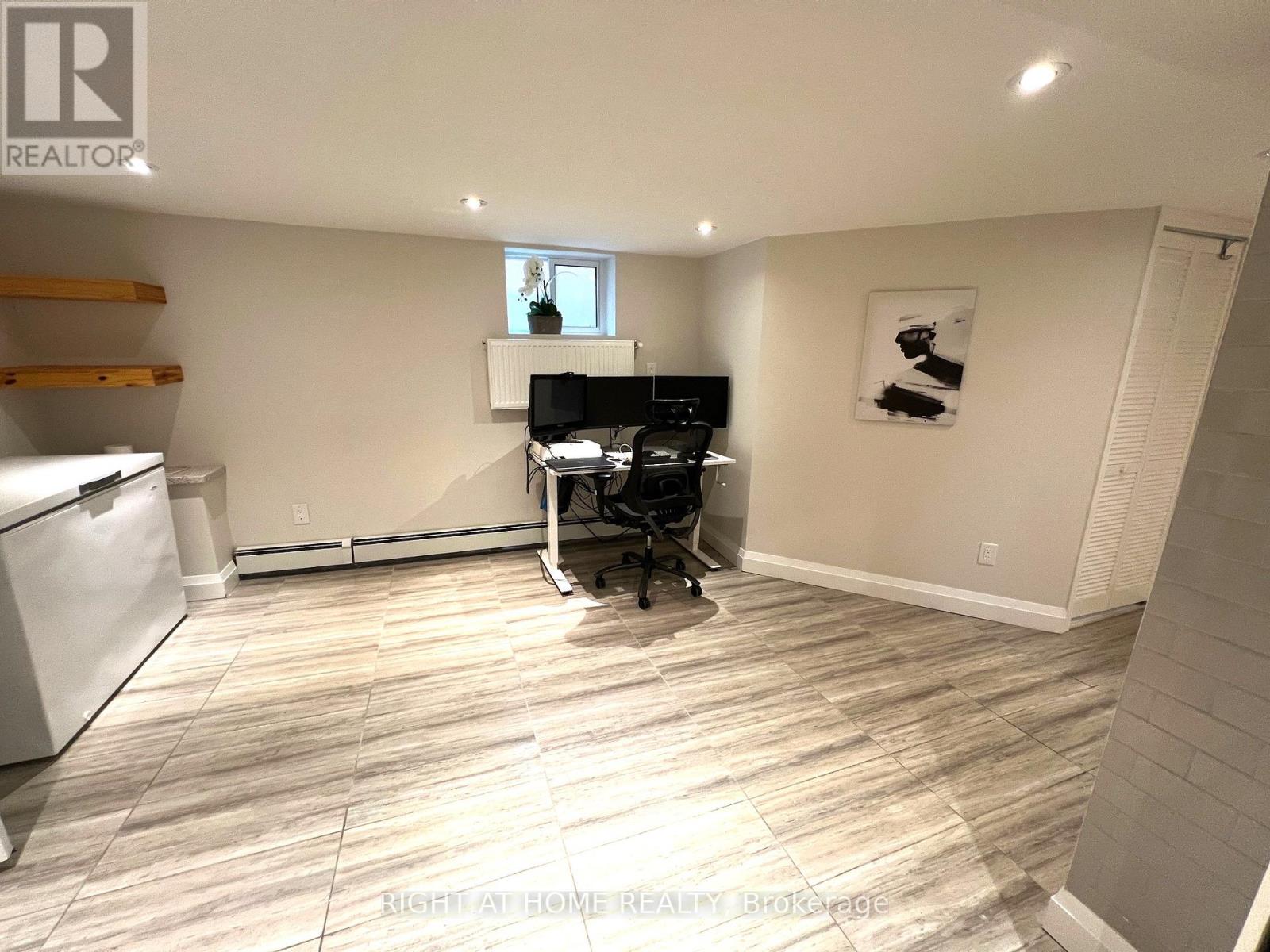 58 Yore Road, Toronto, Ontario  M6M 1W7 - Photo 25 - W12160703