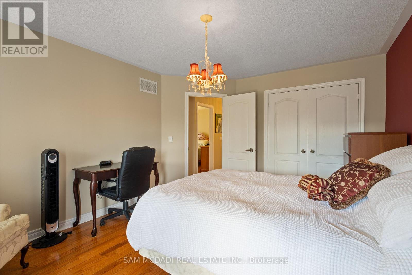 4769 Glasshill Grove, Mississauga (Churchill Meadows), Ontario  L5M 7R6 - Photo 19 - W12160712