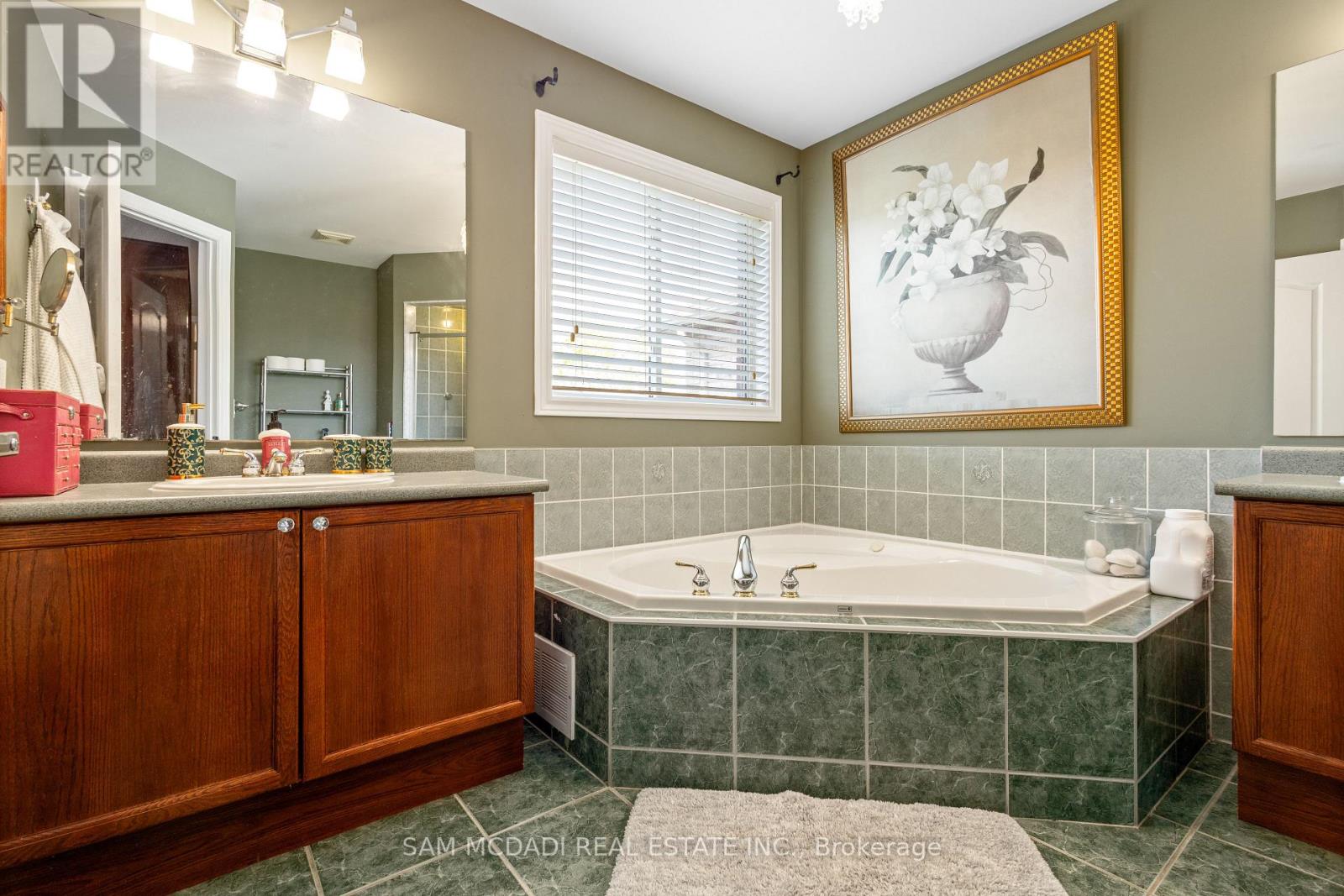 4769 Glasshill Grove, Mississauga (Churchill Meadows), Ontario  L5M 7R6 - Photo 28 - W12160712