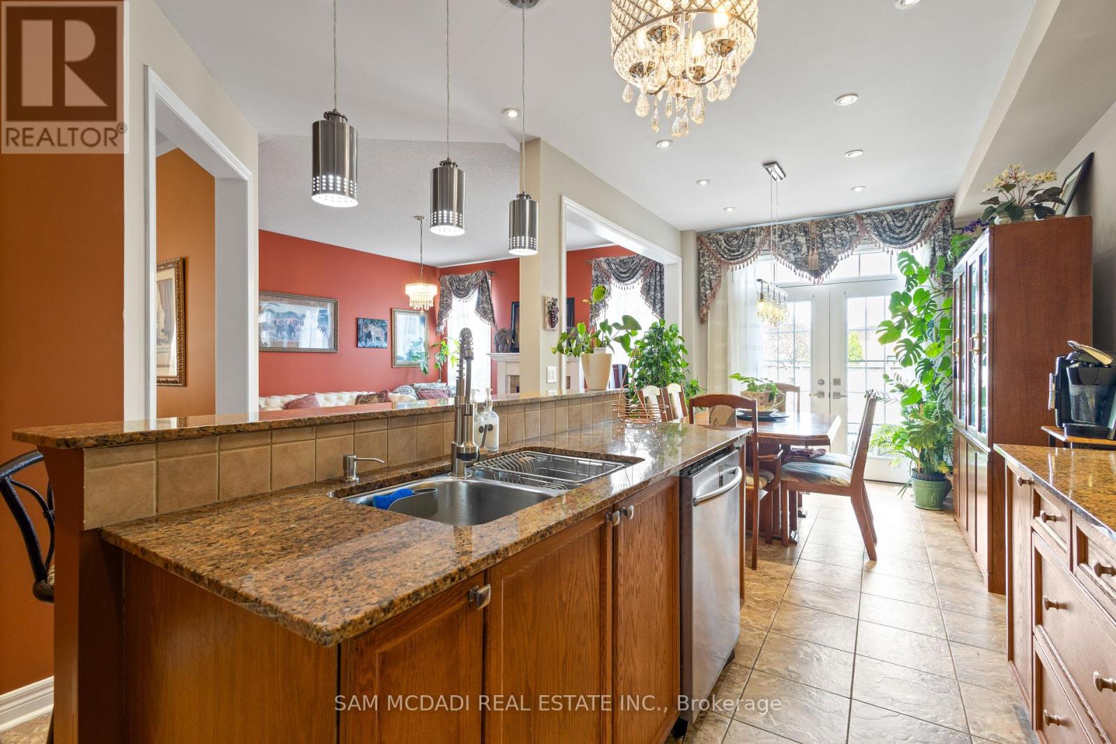 4769 Glasshill Grove, Mississauga (Churchill Meadows), Ontario  L5M 7R6 - Photo 7 - W12160712