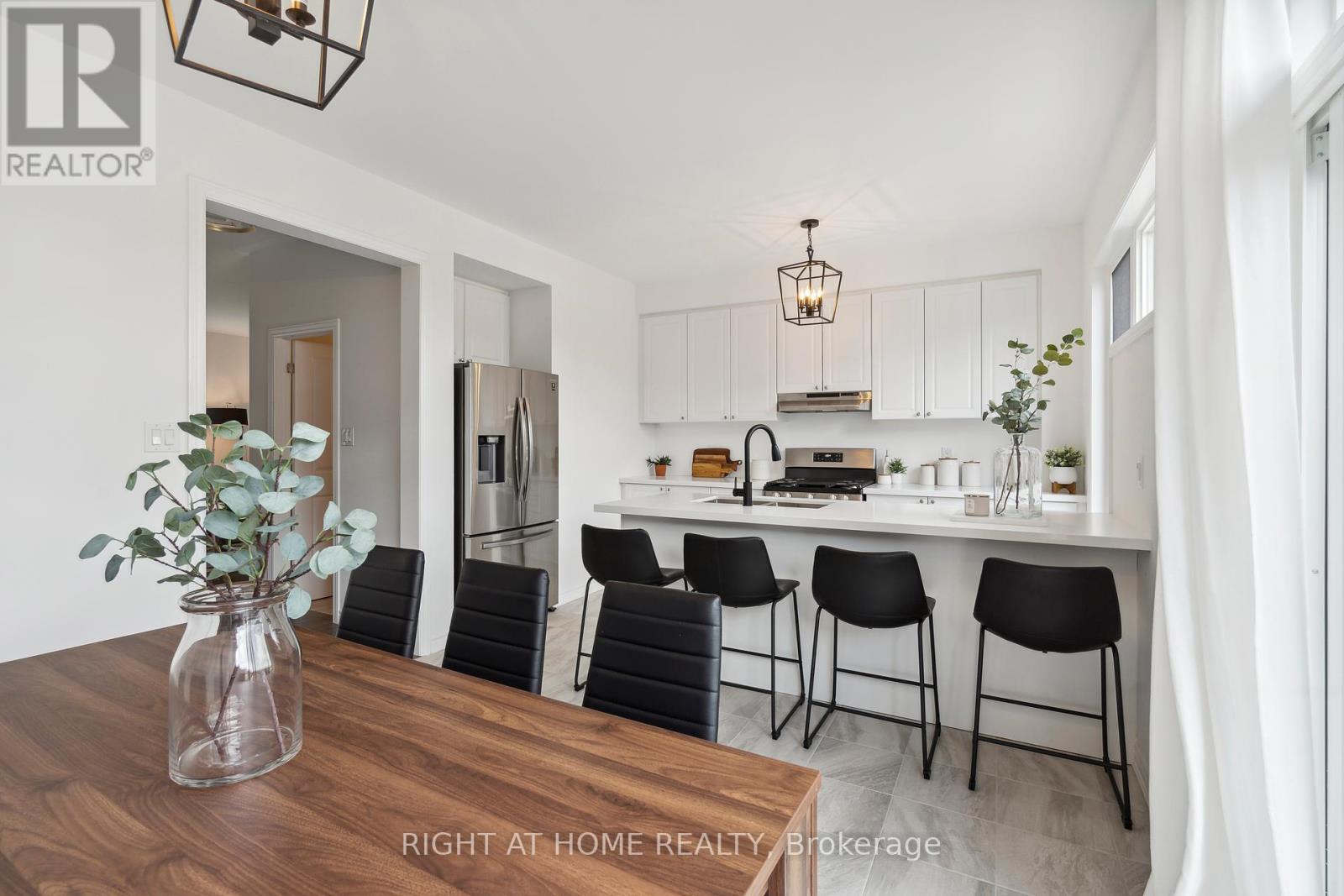 2495 Littlefield Crescent, Oakville, Ontario  L6M 5L9 - Photo 13 - W12160717