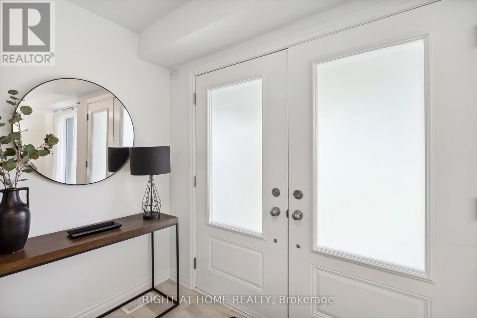 2495 Littlefield Crescent, Oakville, Ontario  L6M 5L9 - Photo 4 - W12160717