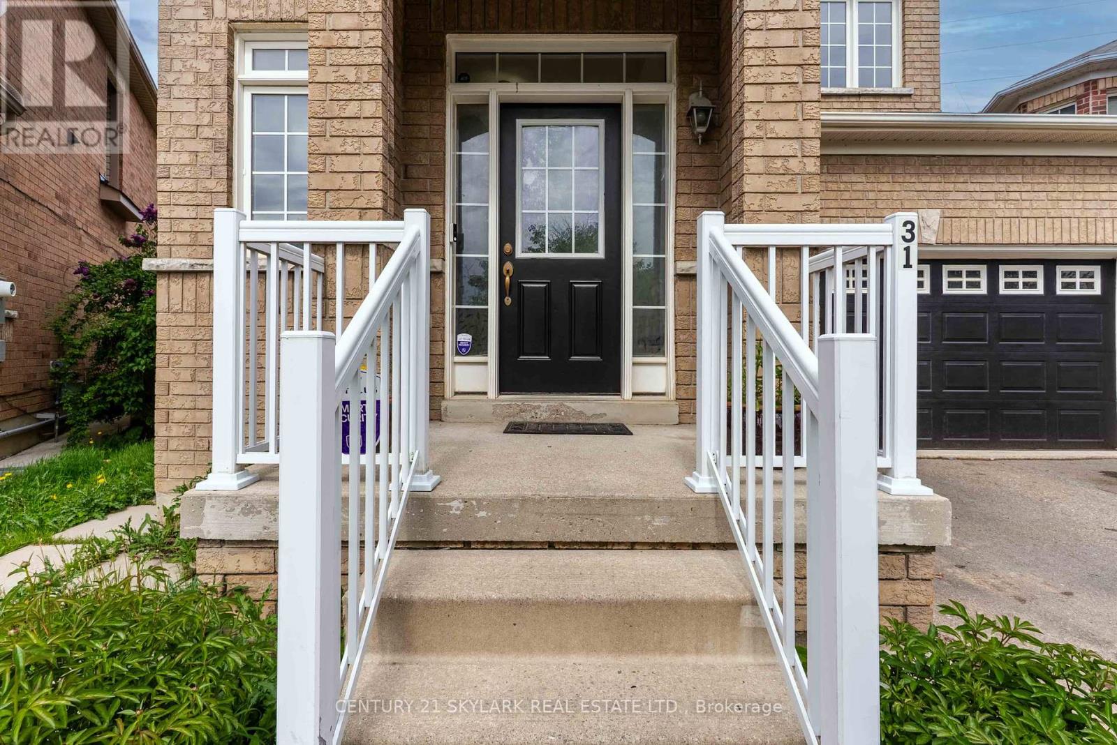 31 Joywill Court, Brampton, Ontario  L7A 3T9 - Photo 5 - W12160723