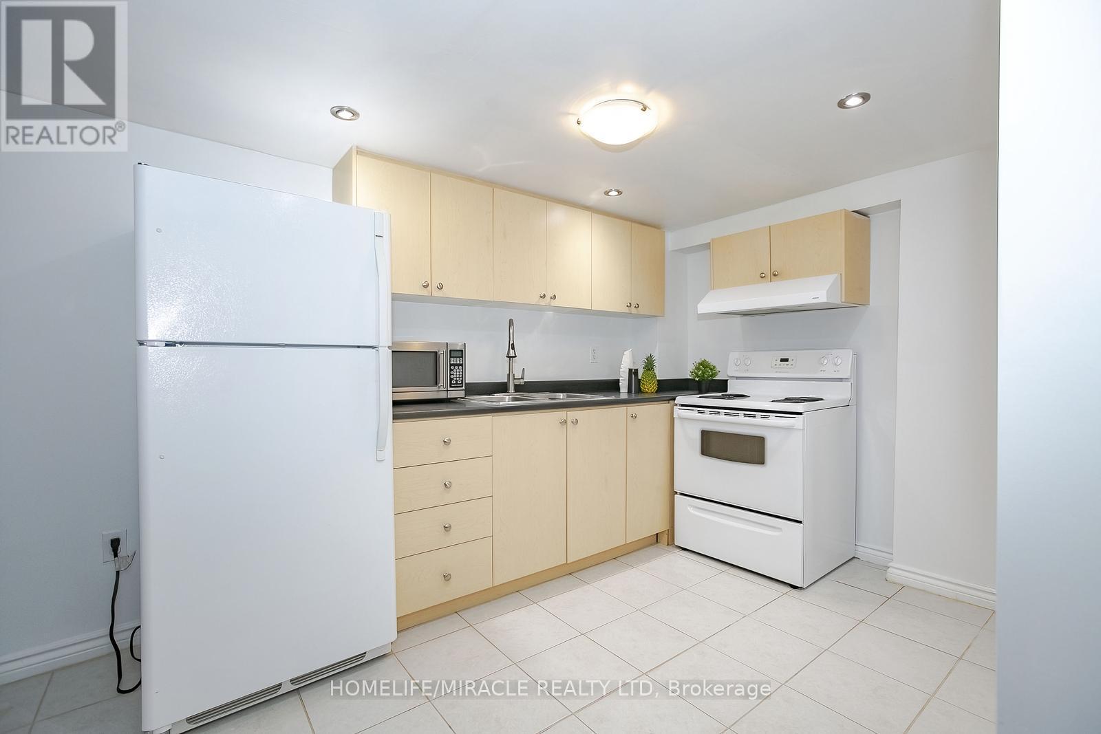 182 Bufford Drive, Brampton (Brampton South), Ontario  L6Y 3N3 - Photo 21 - W12160737