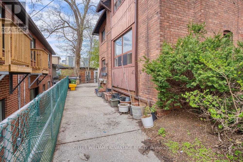 Property at 24 INDIAN ROAD CRESCENT image 5