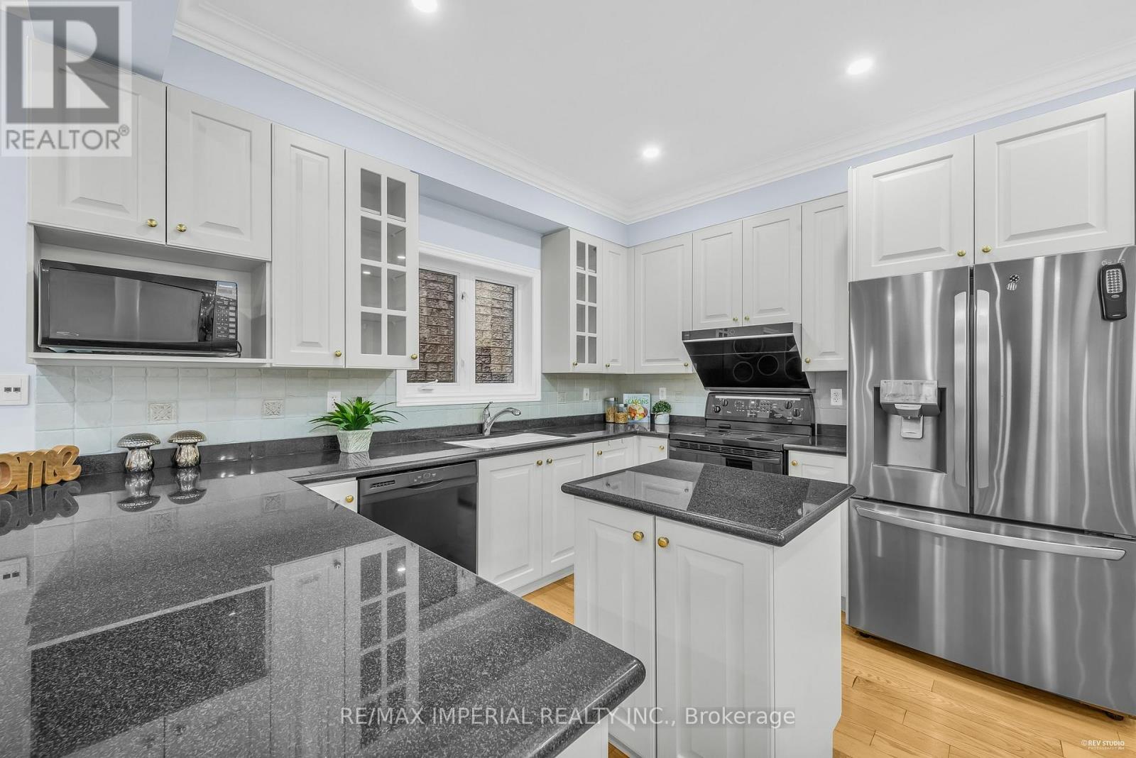 1205 Agram Drive, Oakville, Ontario  L6H 7P1 - Photo 13 - W12160760