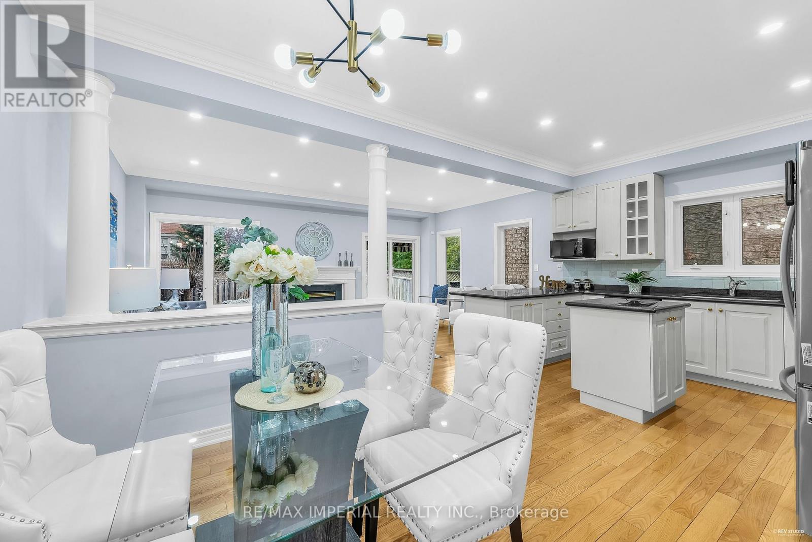 1205 Agram Drive, Oakville, Ontario  L6H 7P1 - Photo 6 - W12160760