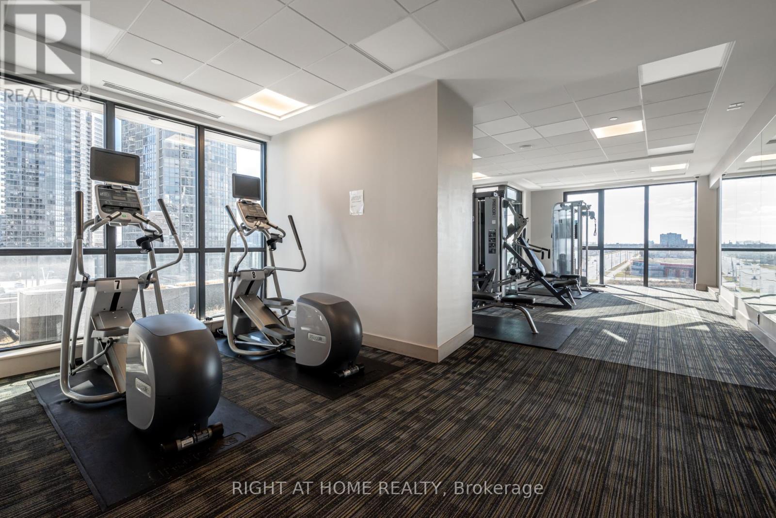 1309 - 75 Eglinton Avenue W, Mississauga, Ontario  L5R 0E5 - Photo 31 - W12160764