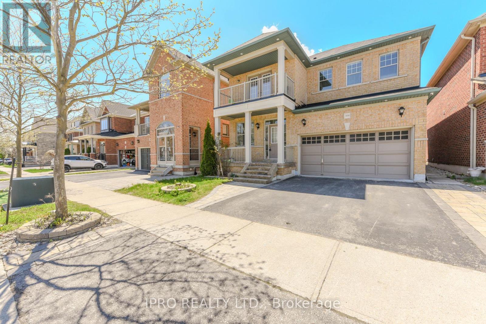 304 DALGLEISH GARDEN, Milton, Ontario