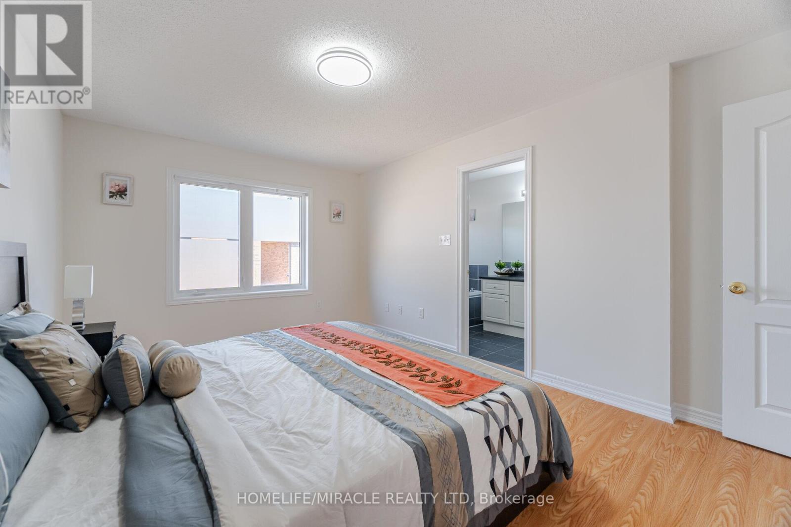 33 Sea Drifter Crescent, Brampton, Ontario  L6P 4B2 - Photo 14 - W12160773