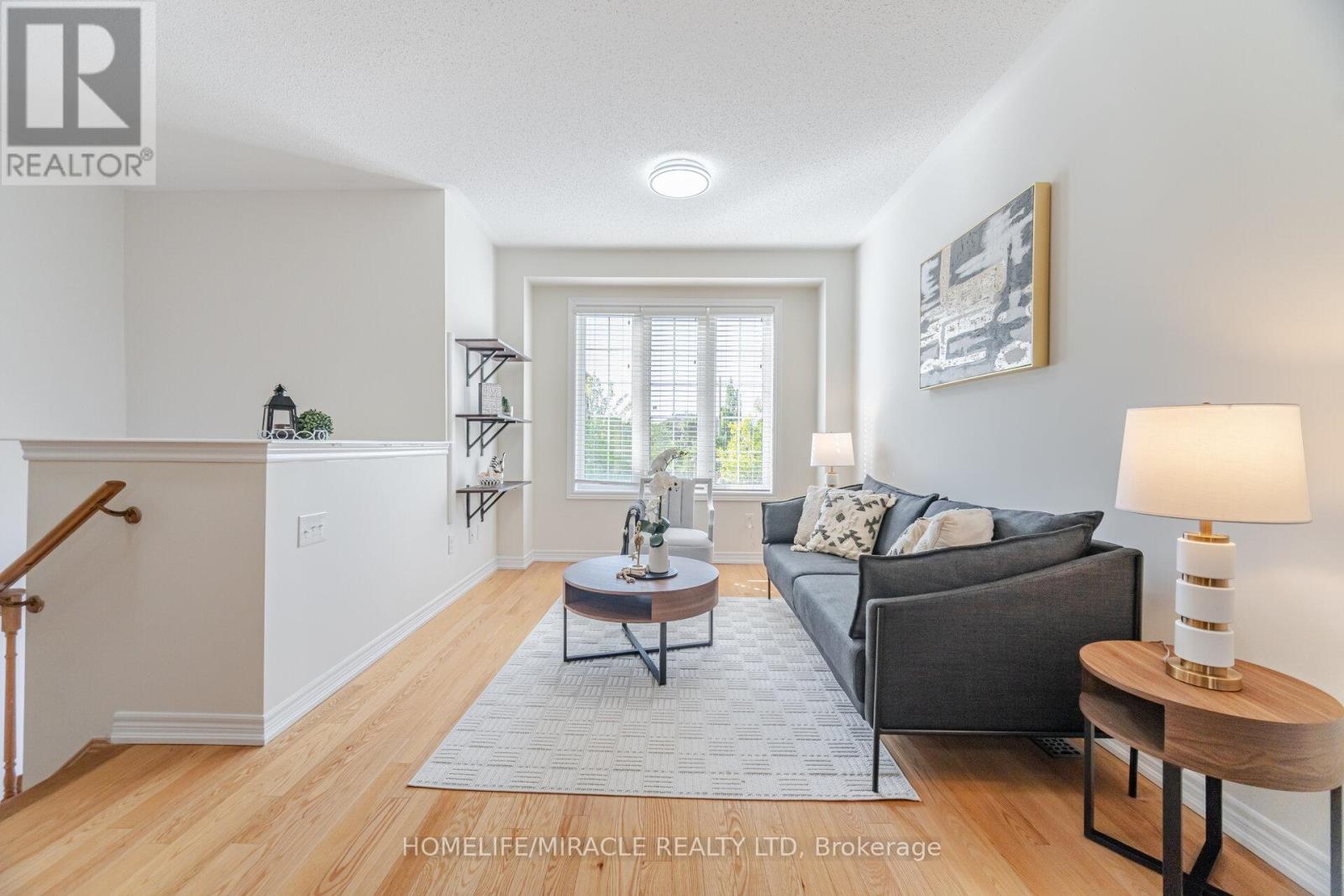 33 Sea Drifter Crescent, Brampton, Ontario  L6P 4B2 - Photo 4 - W12160773