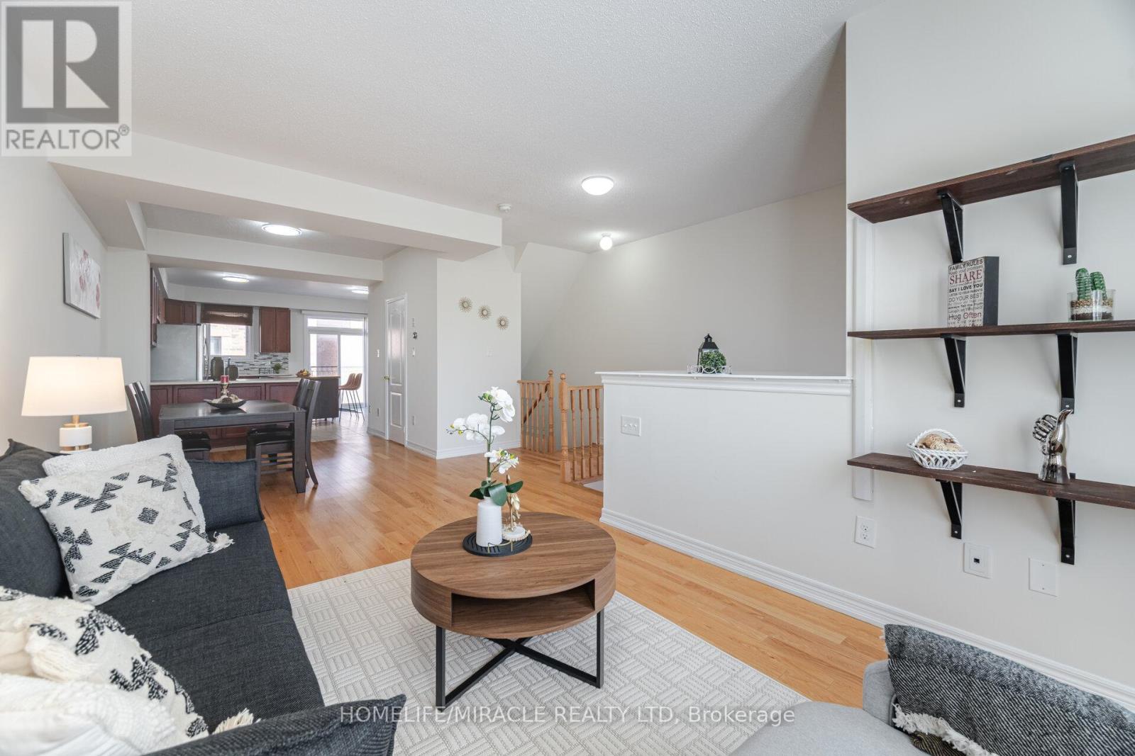 33 Sea Drifter Crescent, Brampton, Ontario  L6P 4B2 - Photo 6 - W12160773