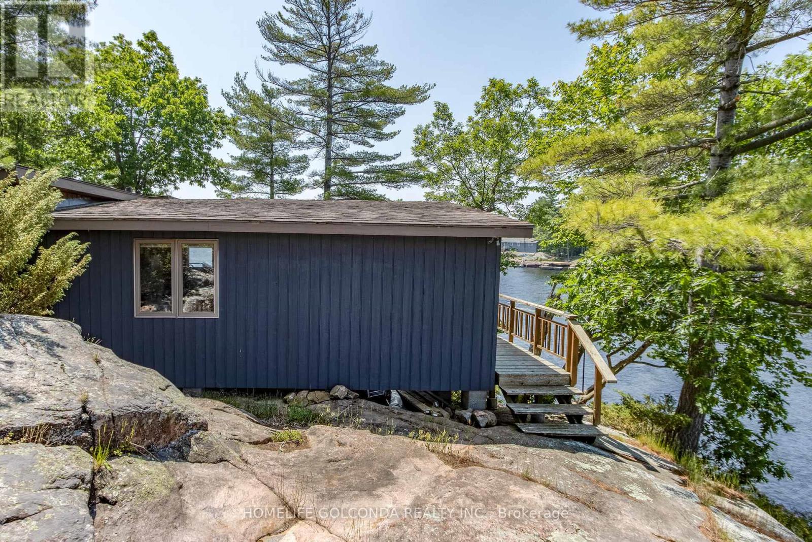 1518 Island 1040/little B, Georgian Bay, Ontario  P0E 1E0 - Photo 11 - X12159920