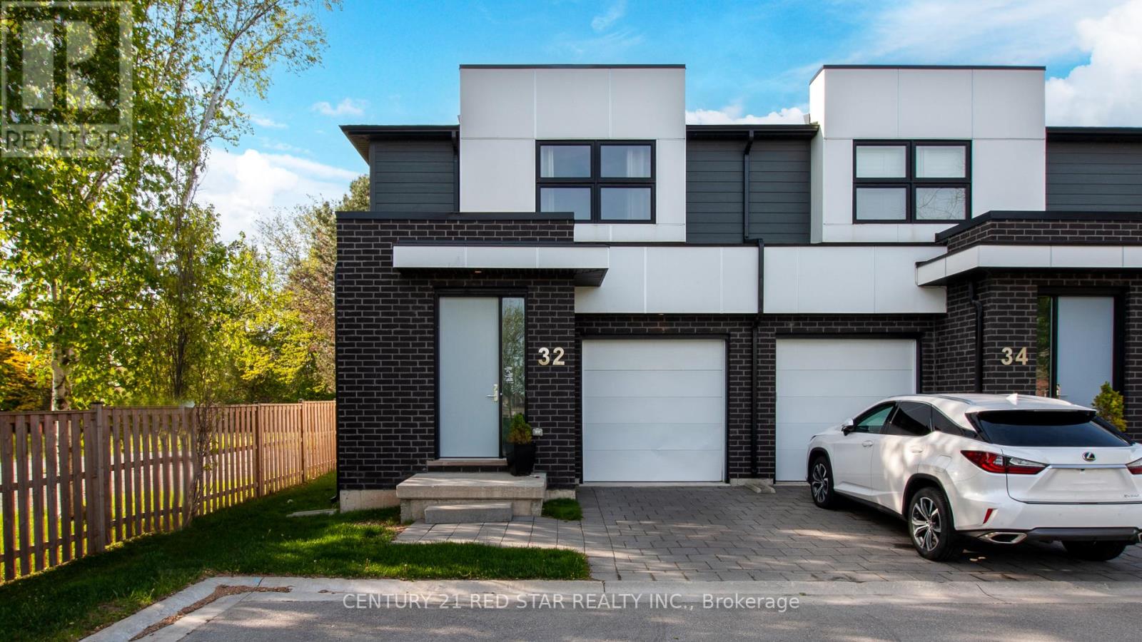 Property at 32 - 499 SOPHIA CRESCENT image 1