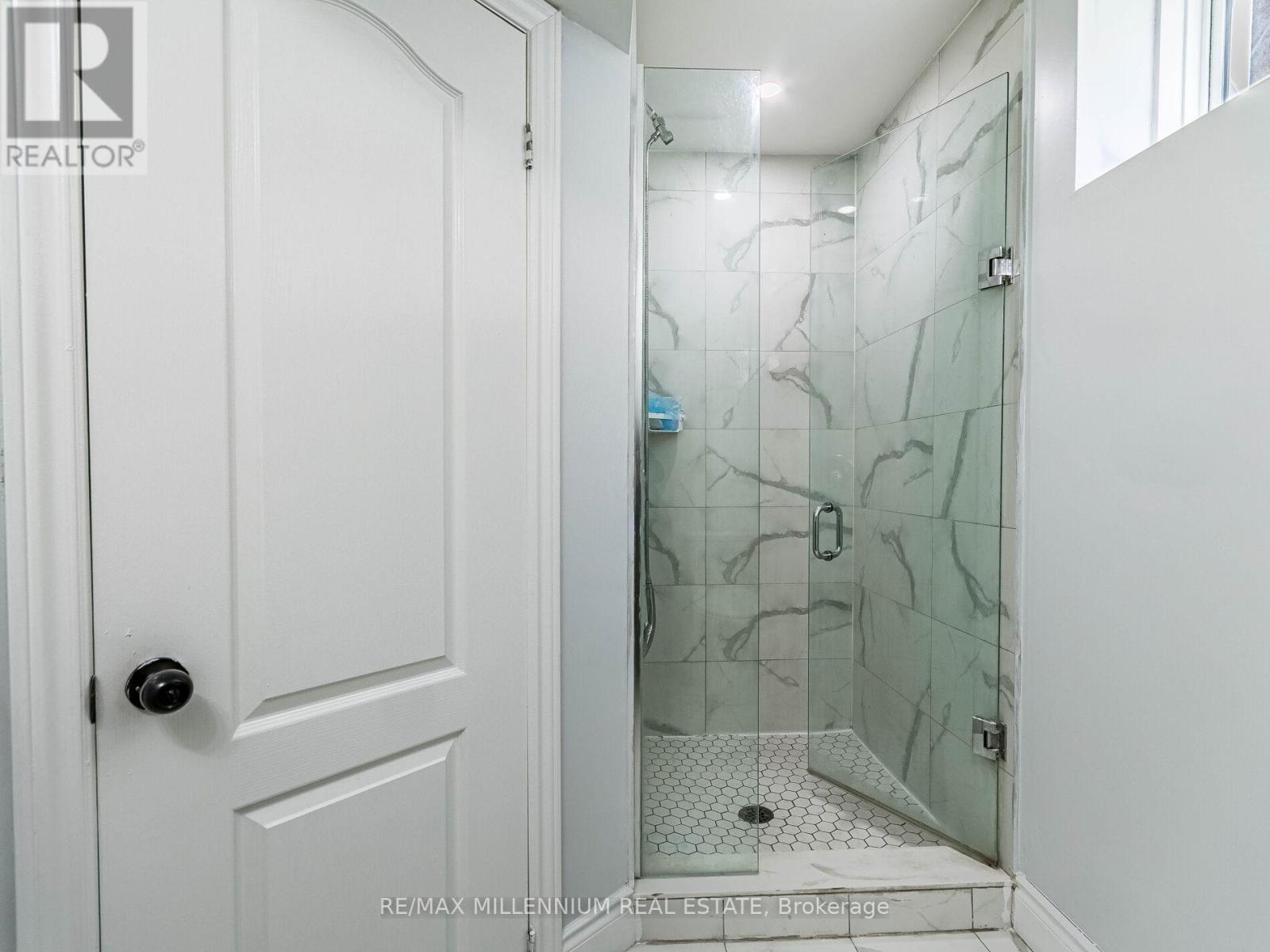 225 Watervale Crescent, Kitchener, Ontario  N2A 0E9 - Photo 36 - X12160038