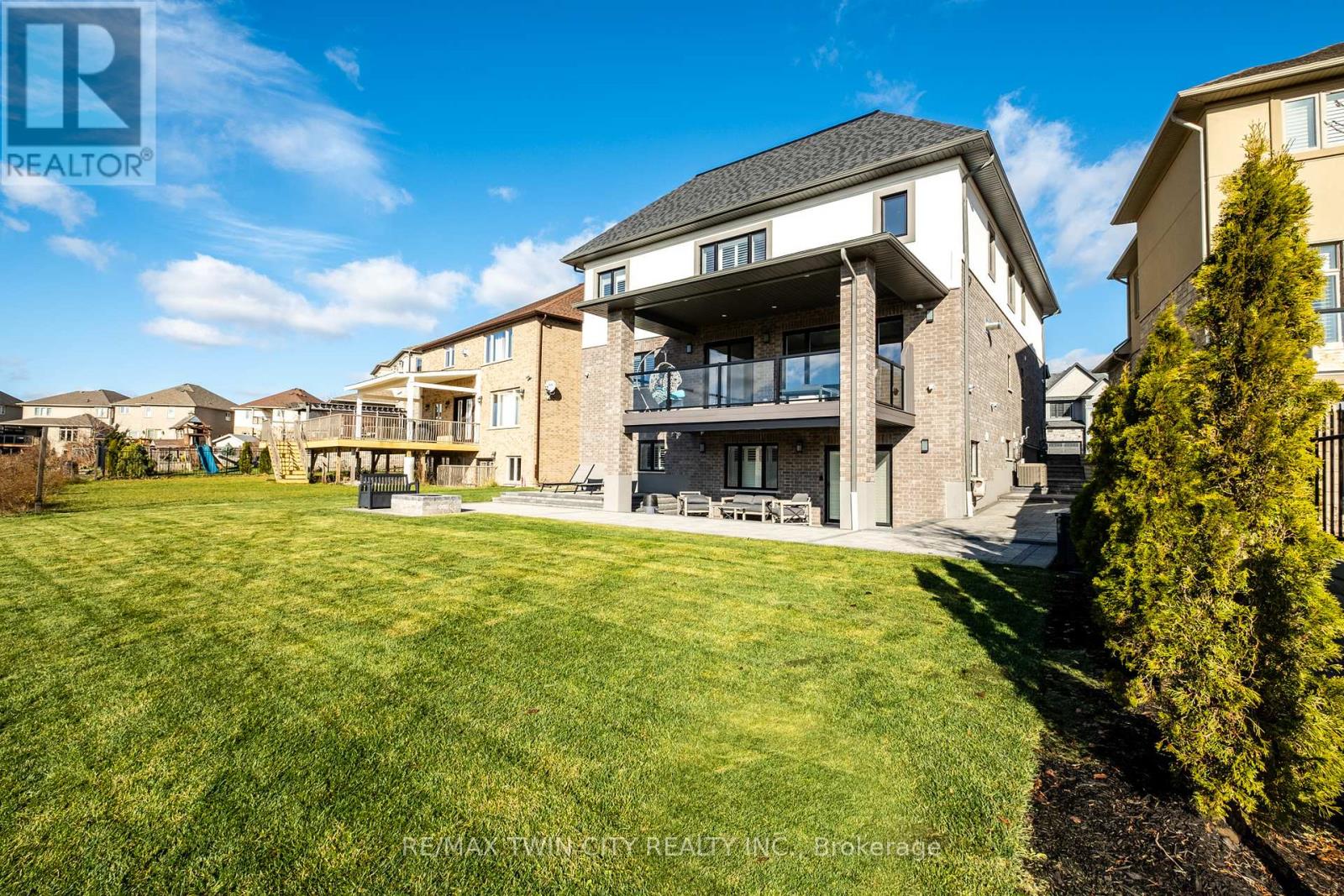 Property at 46 PAIGE STREET image 3