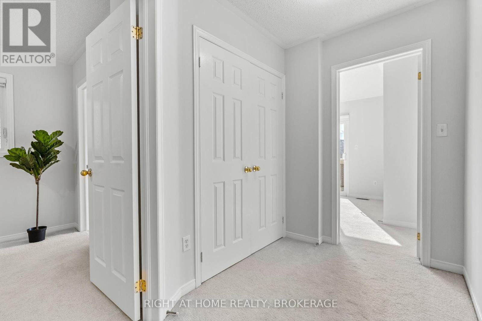 50 Humphrey Street, Hamilton (Waterdown), Ontario  L0R 2H1 - Photo 17 - X12160131