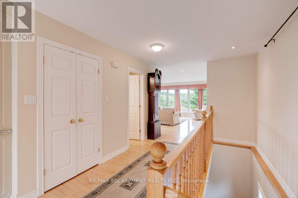 2272 Troy Road W, Hamilton, Ontario  L0R 2B0 - Photo 23 - X12160182