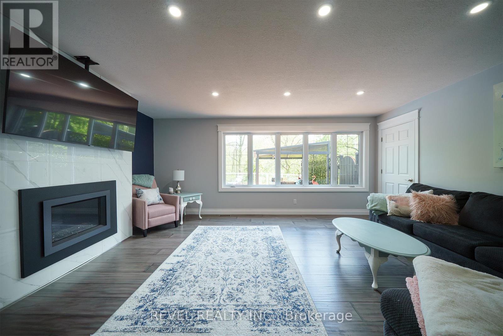 22 Summerhayes Crescent, Brantford, Ontario  N3R 5J1 - Photo 32 - X12160210