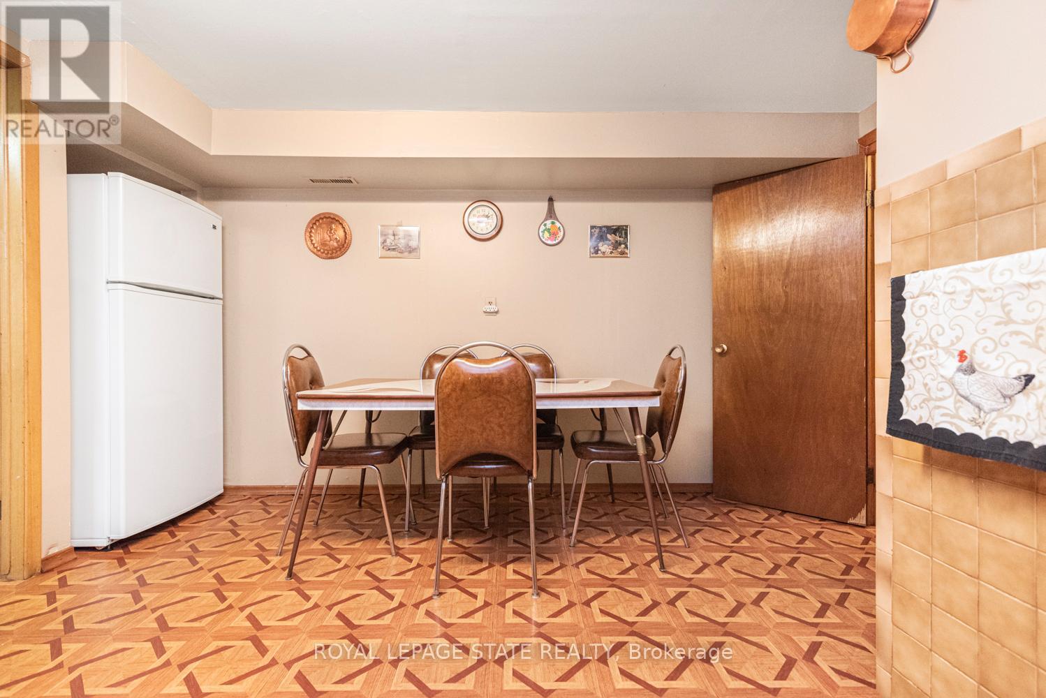 30 Greeningdon Drive, Hamilton, Ontario  L9A 3A7 - Photo 35 - X12160305