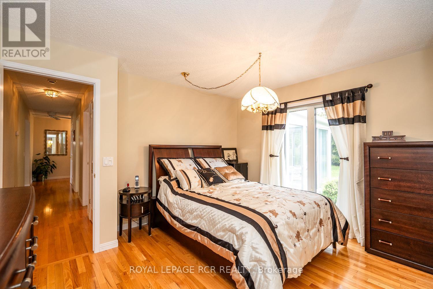 32 White Bark Way, Centre Wellington, Ontario  N0B 1J0 - Photo 18 - X12160412