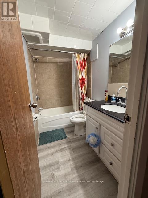 111 - 30 Hickory Street E, Waterloo, Ontario  N2J 4L4 - Photo 11 - X12160461
