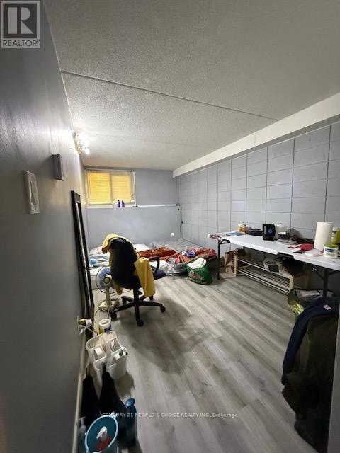 111 - 30 Hickory Street E, Waterloo, Ontario  N2J 4L4 - Photo 9 - X12160461