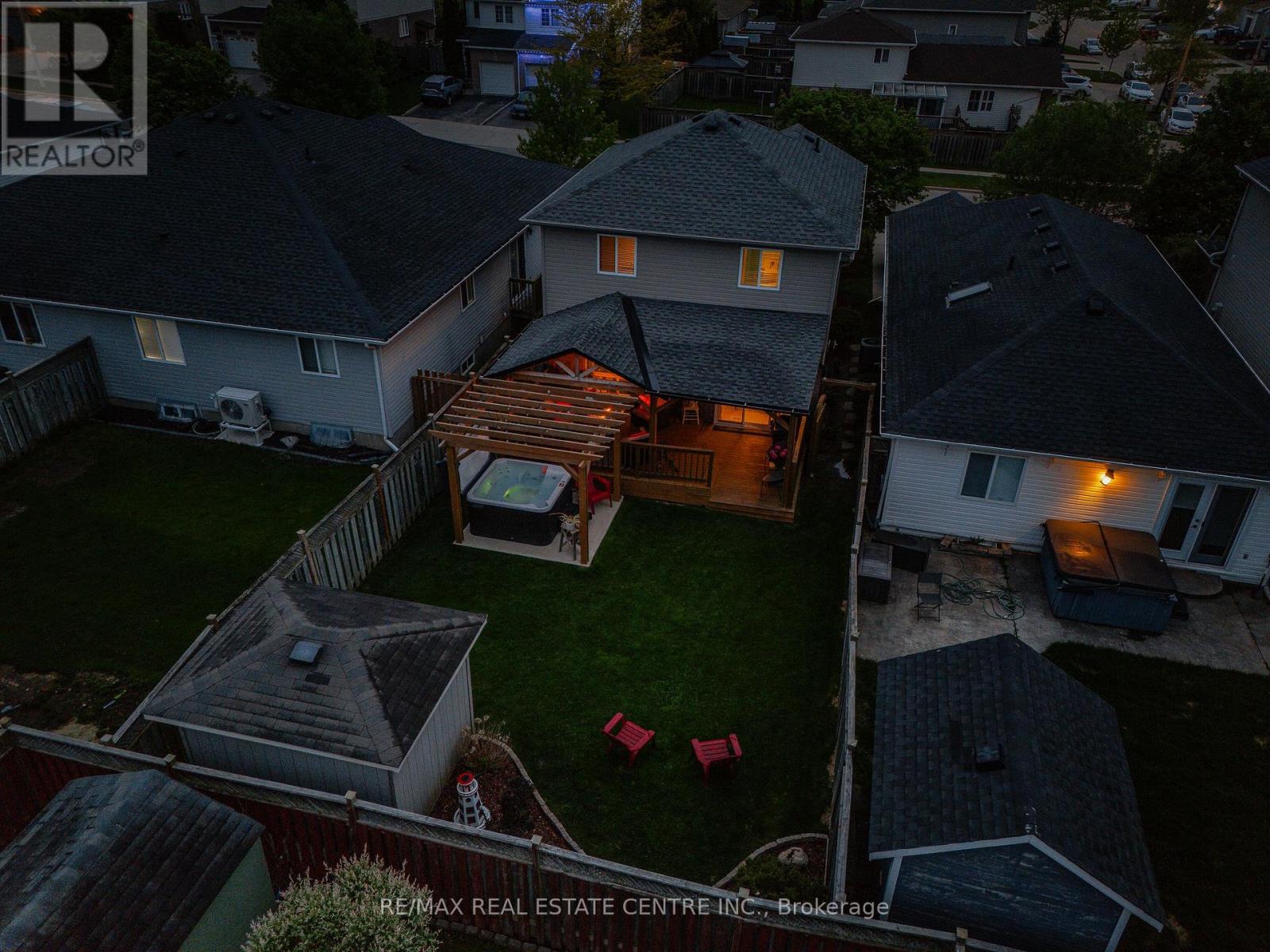 101 Edgemere Drive, Cambridge, Ontario  N1P 1E9 - Photo 49 - X12160543