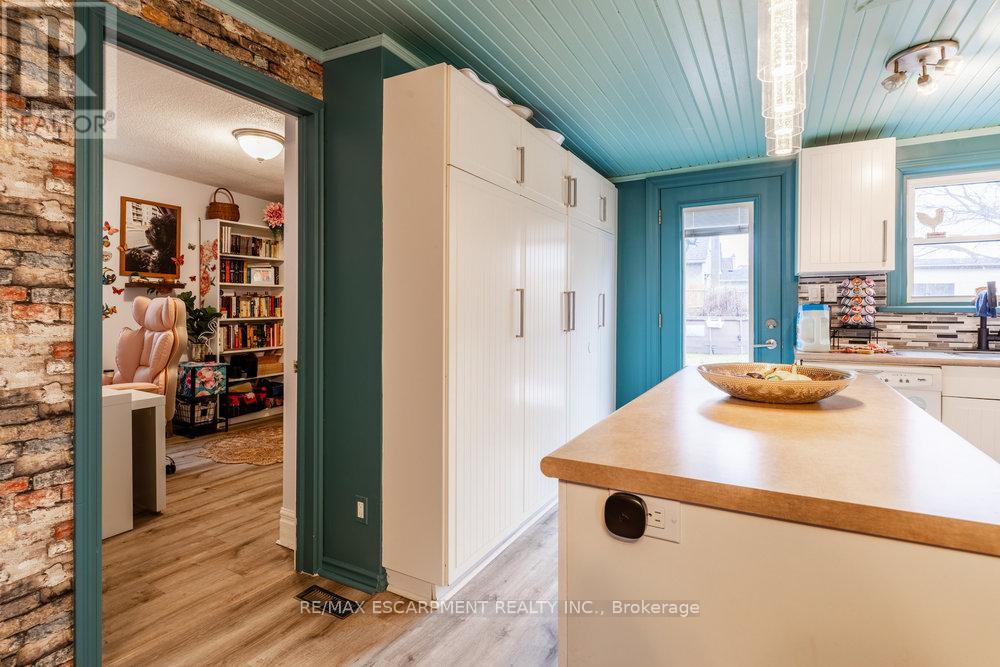 Property at 4671 FERGUSON STREET image 5
