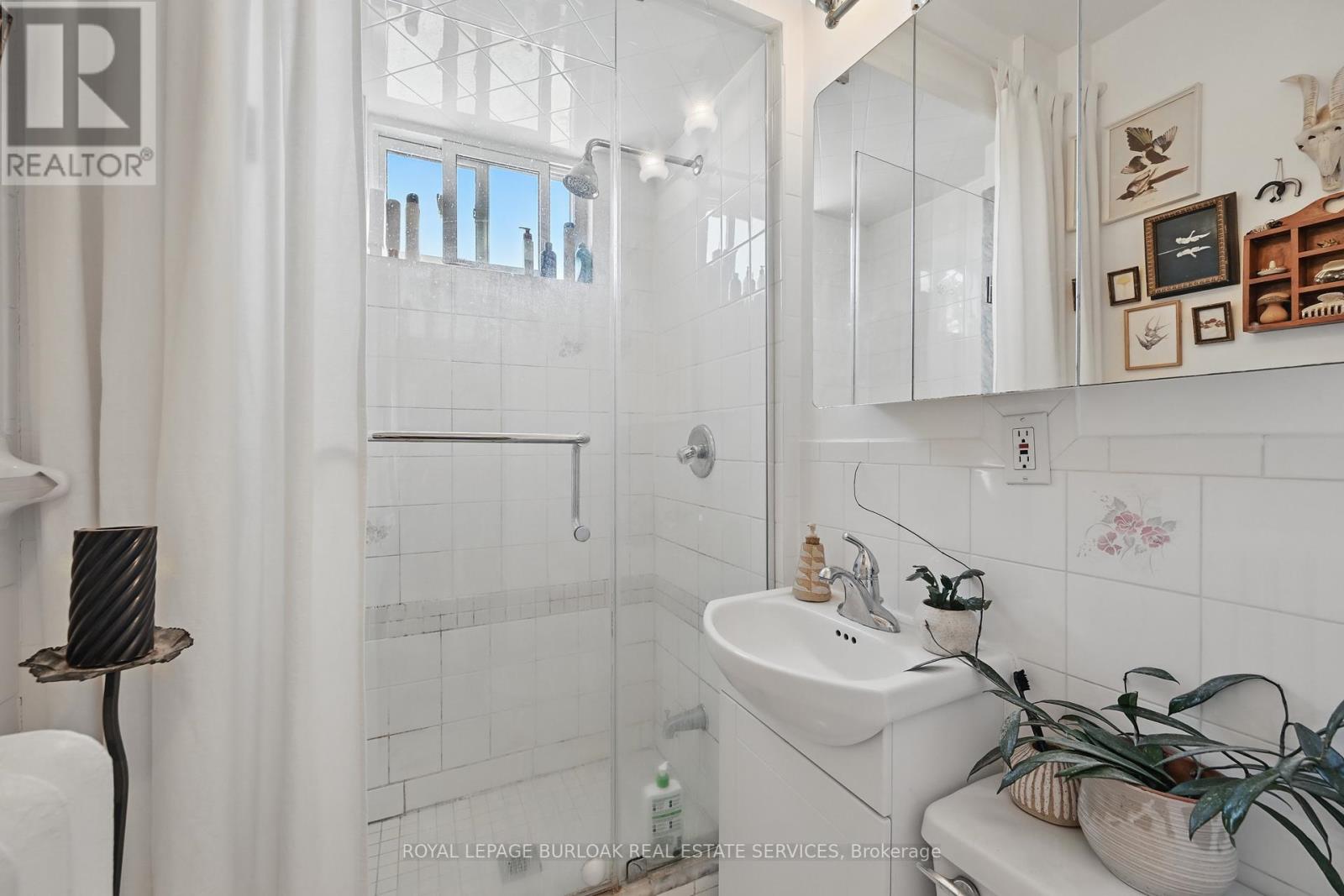 55 Barton Street W, Hamilton (Central), Ontario  L8L 1A3 - Photo 10 - X12160598