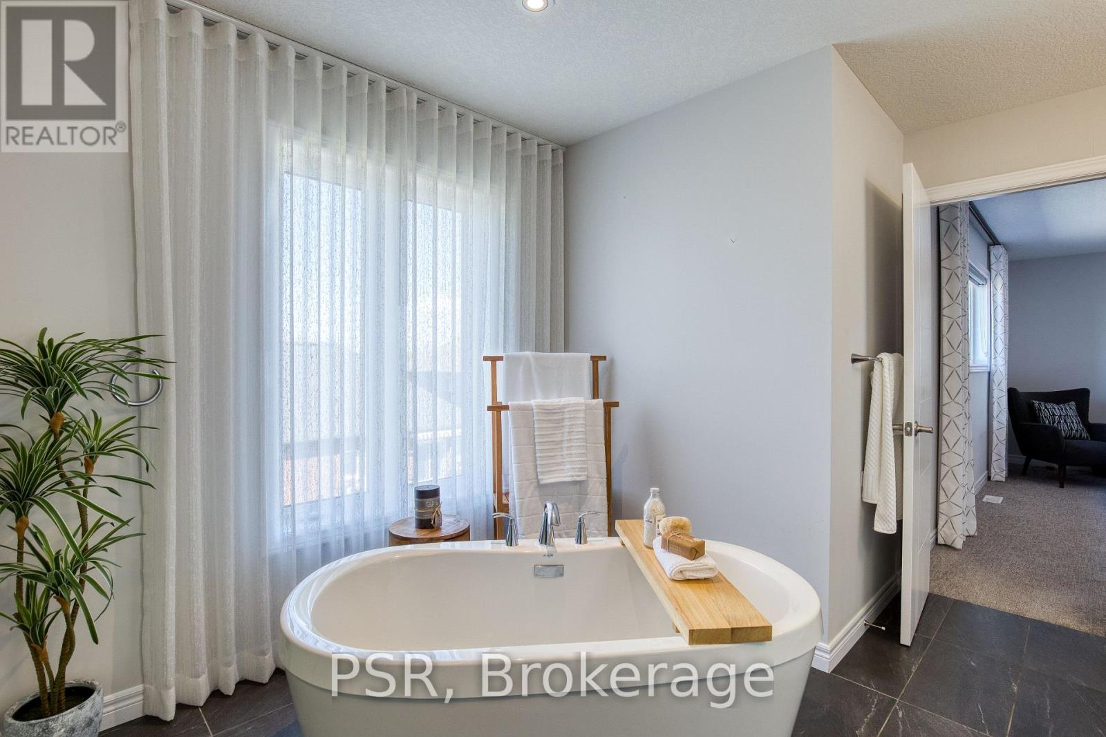 80 Arlington Parkway, Brant (Paris), Ontario  N3L 0G5 - Photo 32 - X12160616