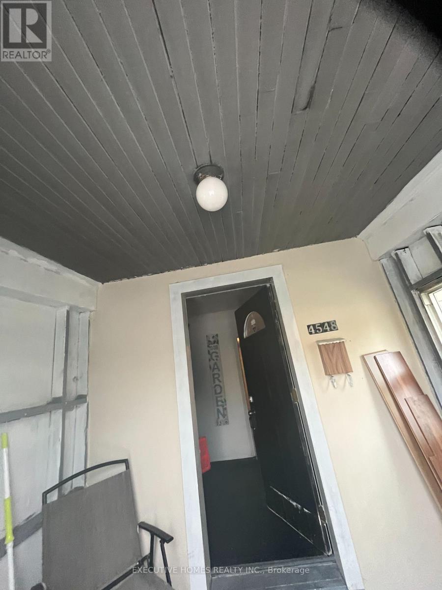 4548 Victoria Avenue, Niagara Falls, Ontario  L2E 4B6 - Photo 7 - X12160631
