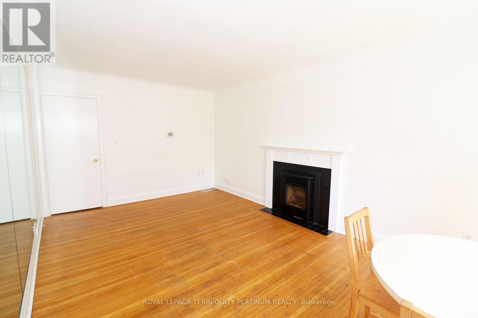 98 Dalewood Avenue, Hamilton, Ontario  L8S 1Z2 - Photo 5 - X12160688