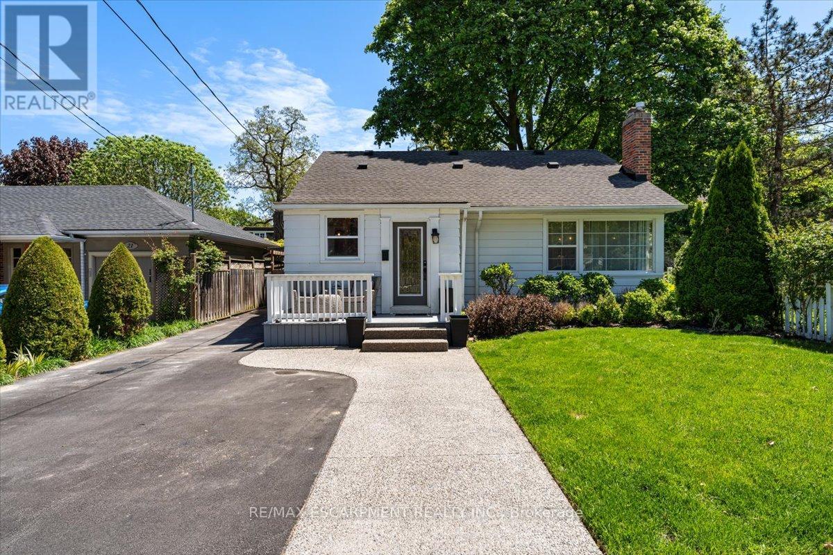 23 NELLES BOULEVARD, Grimsby, Ontario