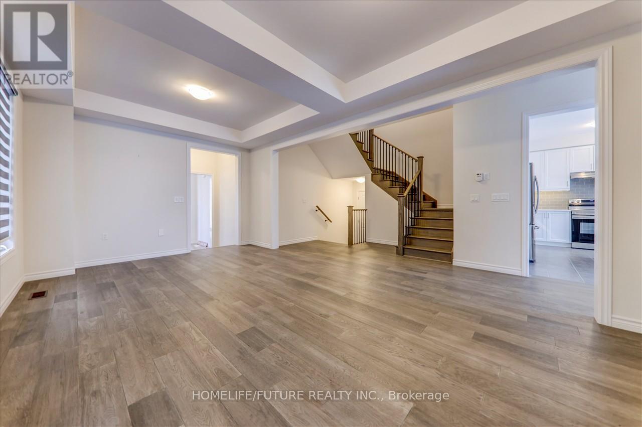 239 O'neil Street, Peterborough North, Ontario  K9K 0H8 - Photo 9 - X12160757