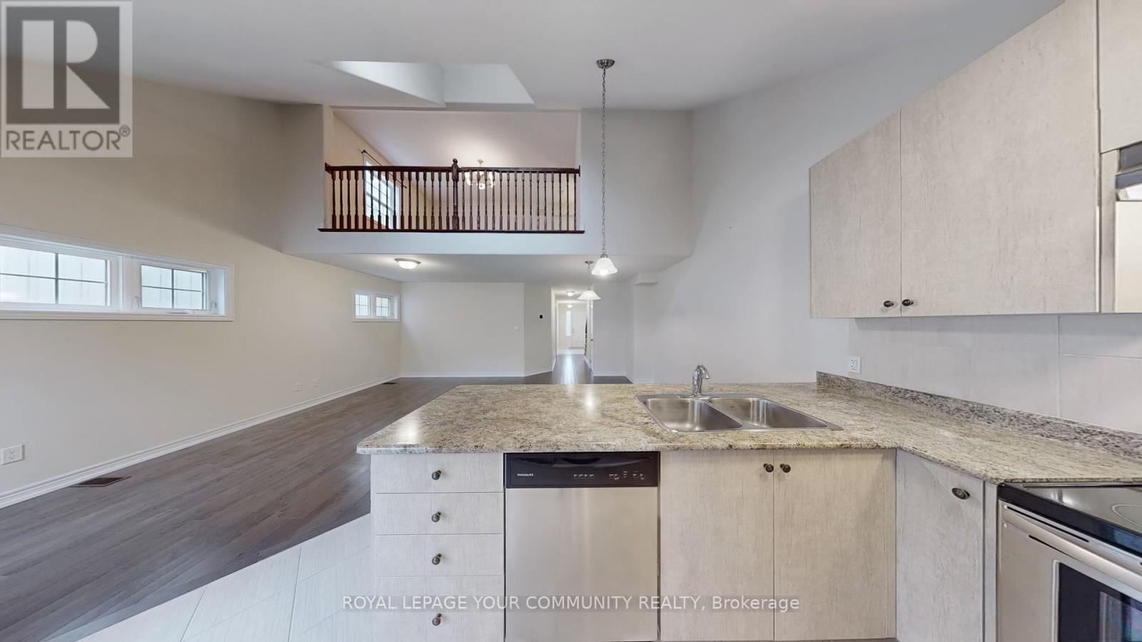 606 Haylock Gardens, Peterborough North, Ontario  K9H 0G4 - Photo 9 - X12160792