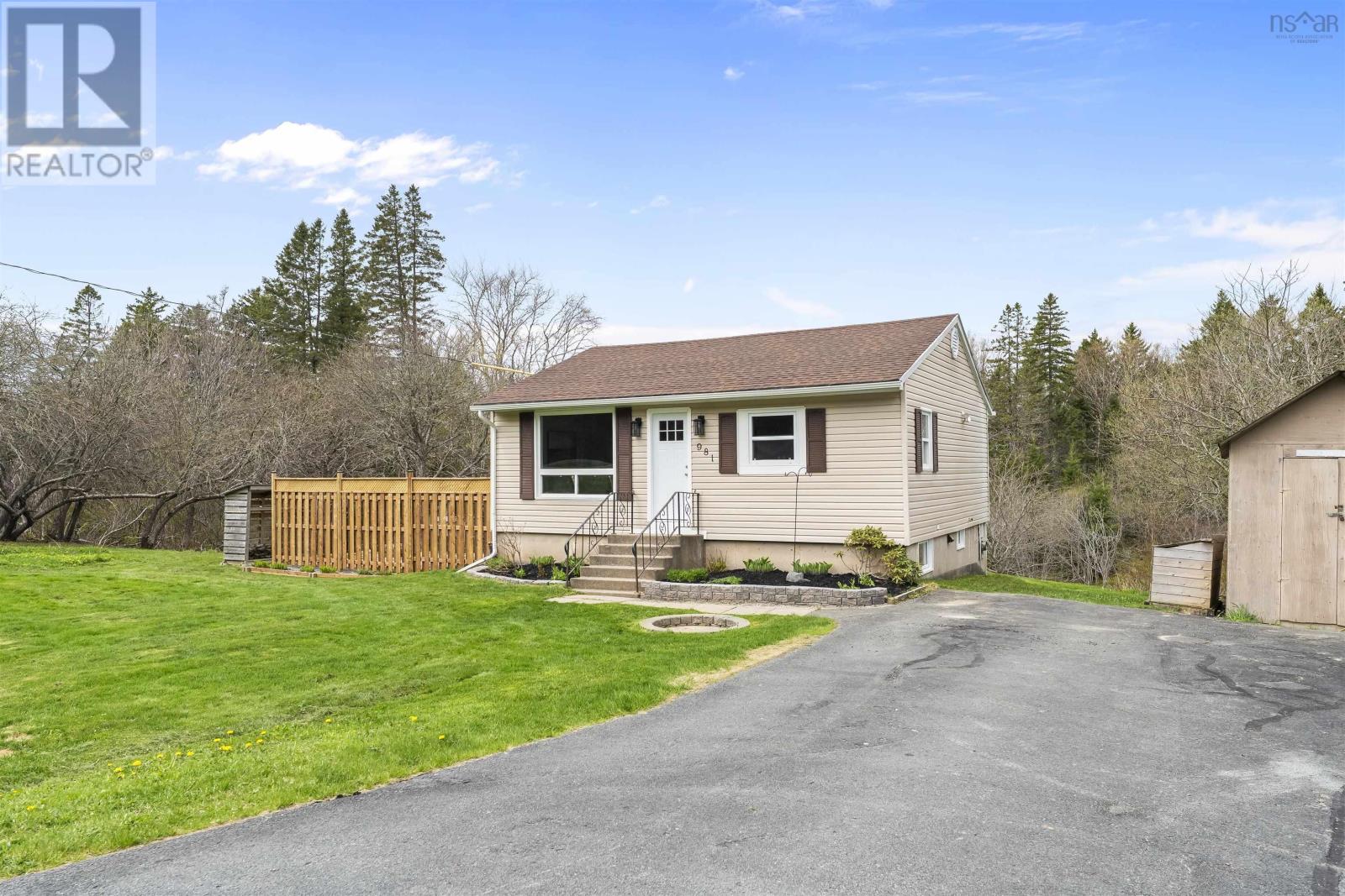 981 South Rawdon Road, Mount Uniacke, Nova Scotia  B0N 1Z0 - Photo 1 - 202510992