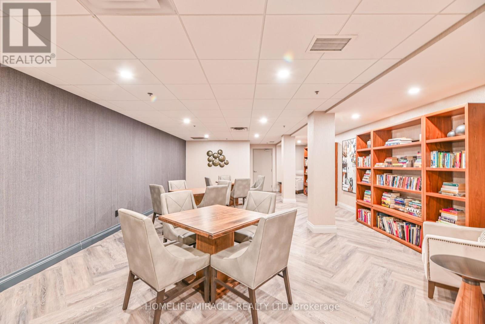 305 - 1 Leaside Park Drive, Toronto, Ontario  M4H 1R1 - Photo 25 - C11956489