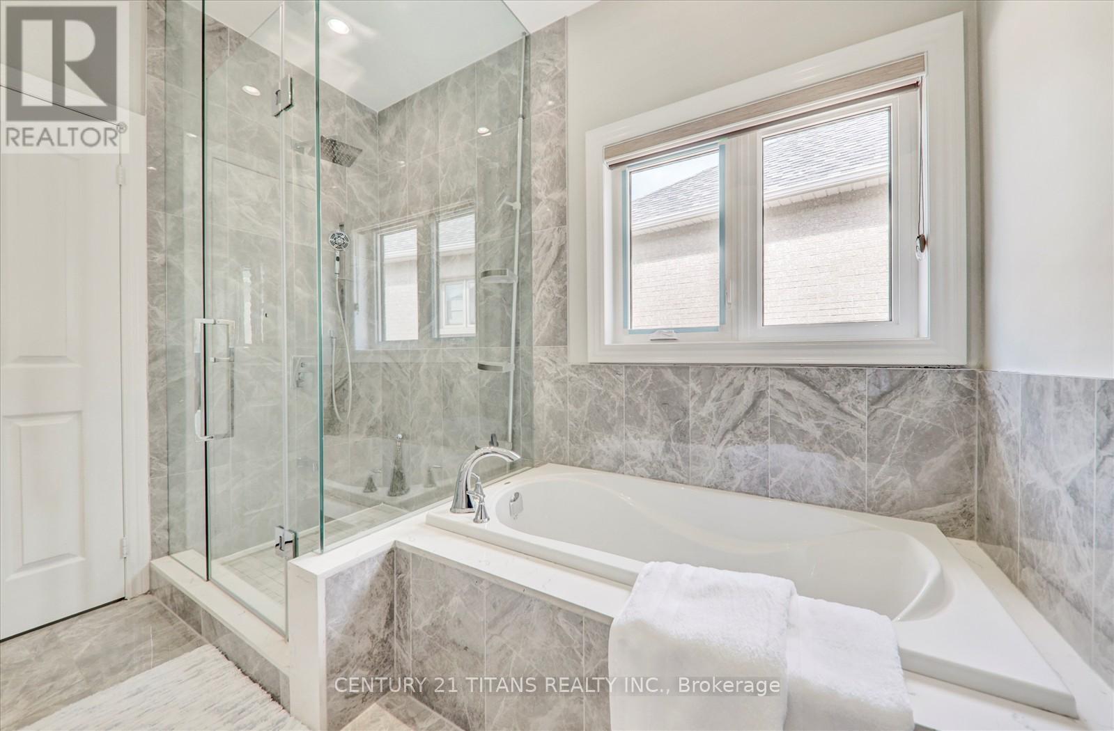 577 Royalpark Way, Vaughan, Ontario  L4H 1K2 - Photo 21 - N12159380