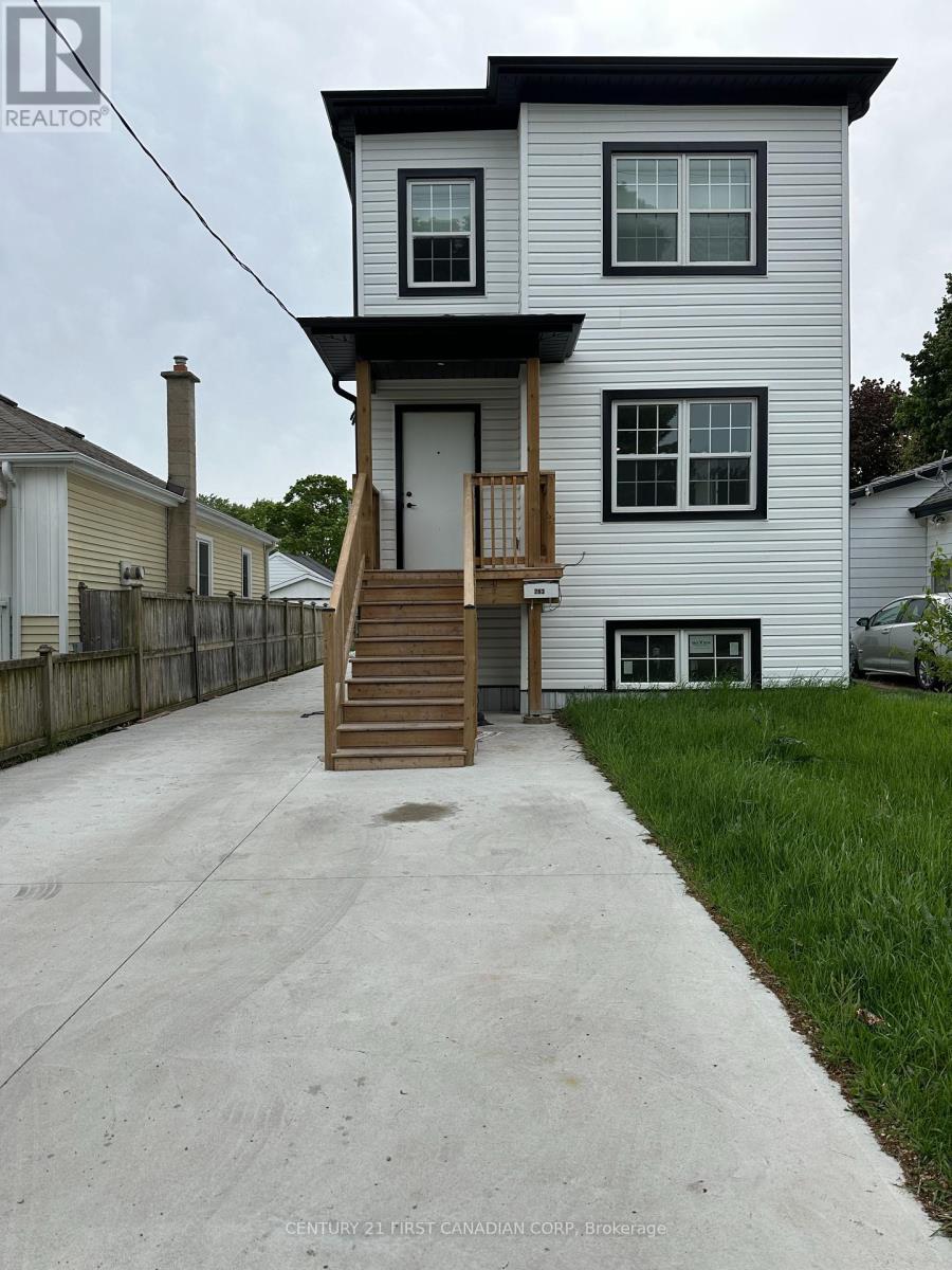 UPPER - 263 SANDERS STREET, London East, Ontario