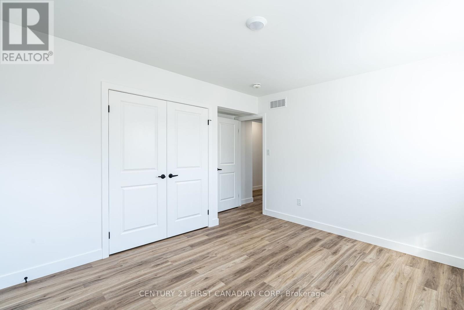 263 Sanders Street, London East, Ontario N5Z 2T1 - Photo 19 - X12160841